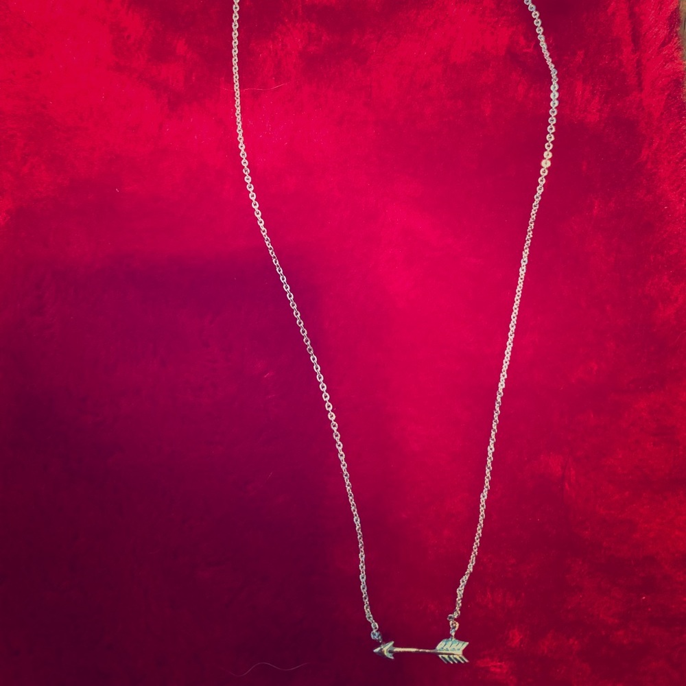 Chloe + Isabel Arrow Chain 🏹